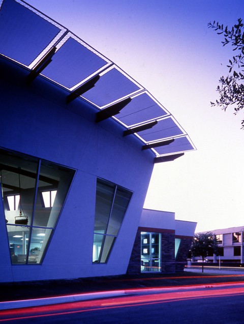 K  Vue  Tv  Newsroom (3)