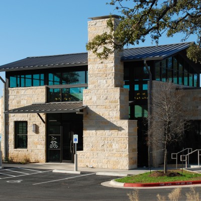 Pioneer Bank - Dripping Springs Headquarters